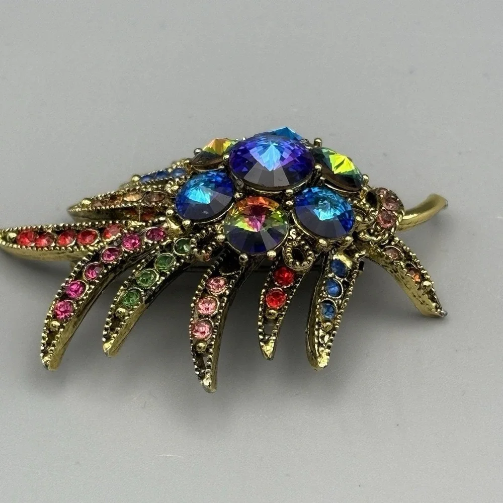 Vintage Weiss Brooch Harlequin Rivoli Unsigned Leaf GORGEOUS RARE
